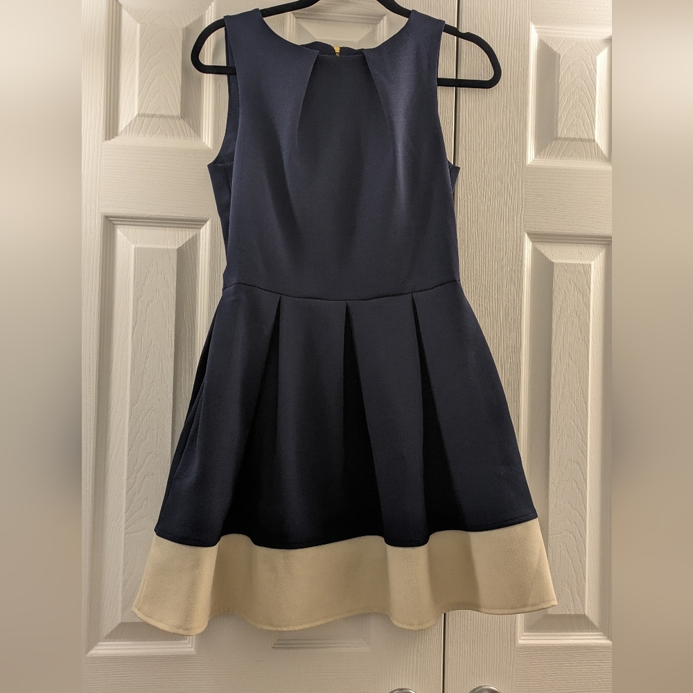 Modcloth Closet London Retro Style Dress Navy with Cream Hem Size Medium NWOT